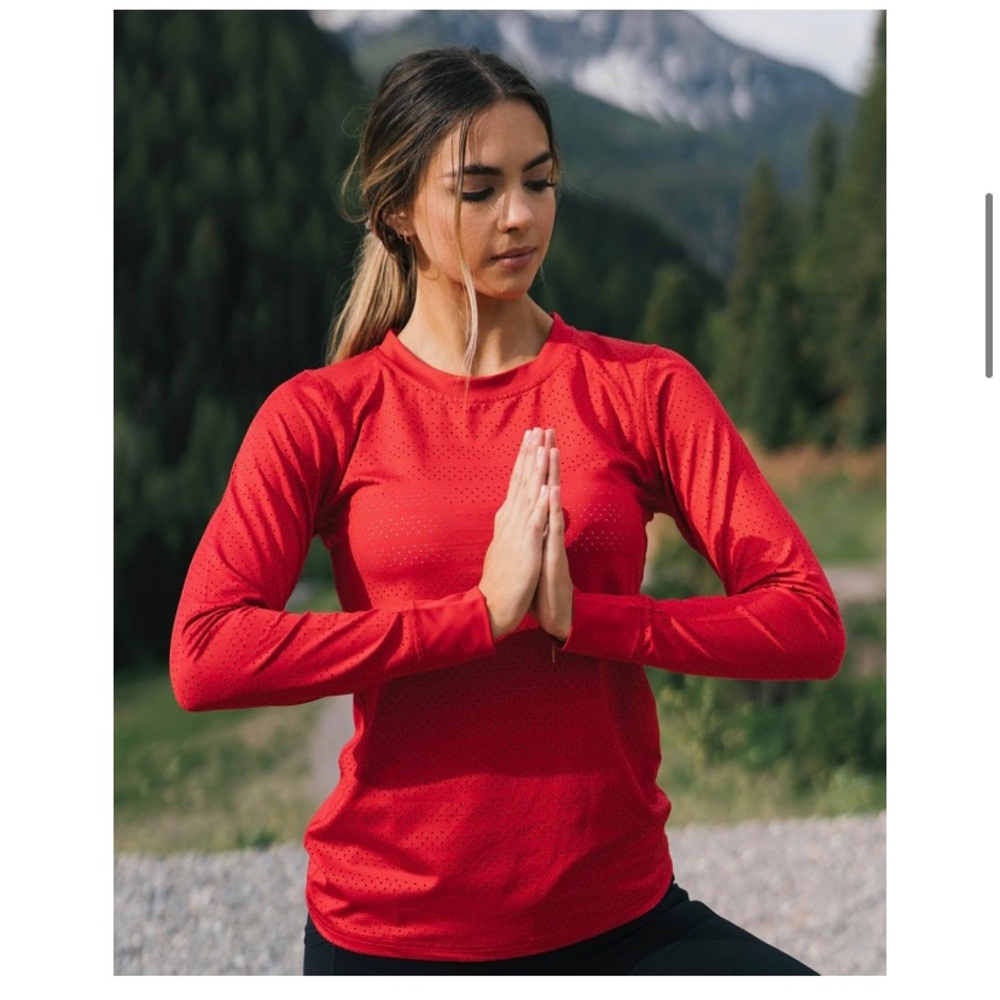 ZYIA Red XXL long sleeve chill shirt